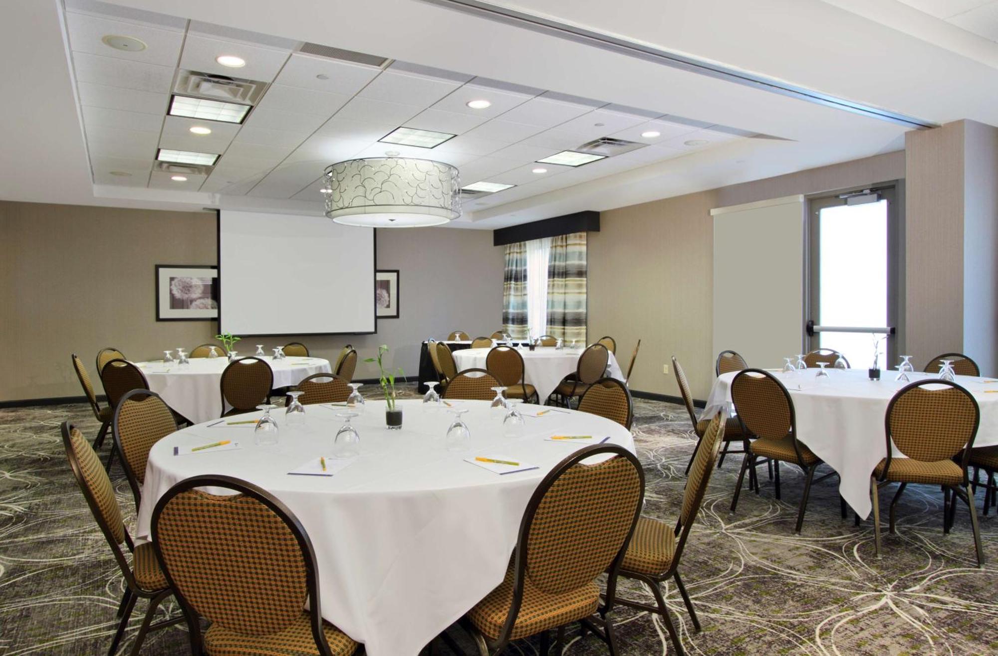 Hilton Garden Inn Columbus-University Area Екстер'єр фото