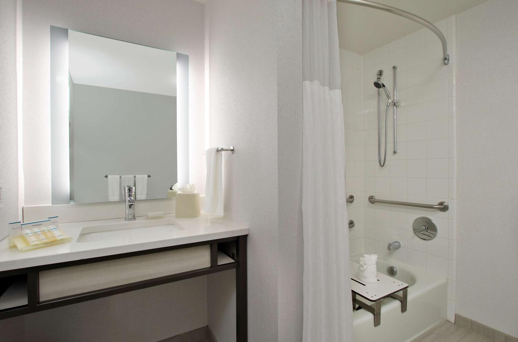 Hilton Garden Inn Columbus-University Area Екстер'єр фото